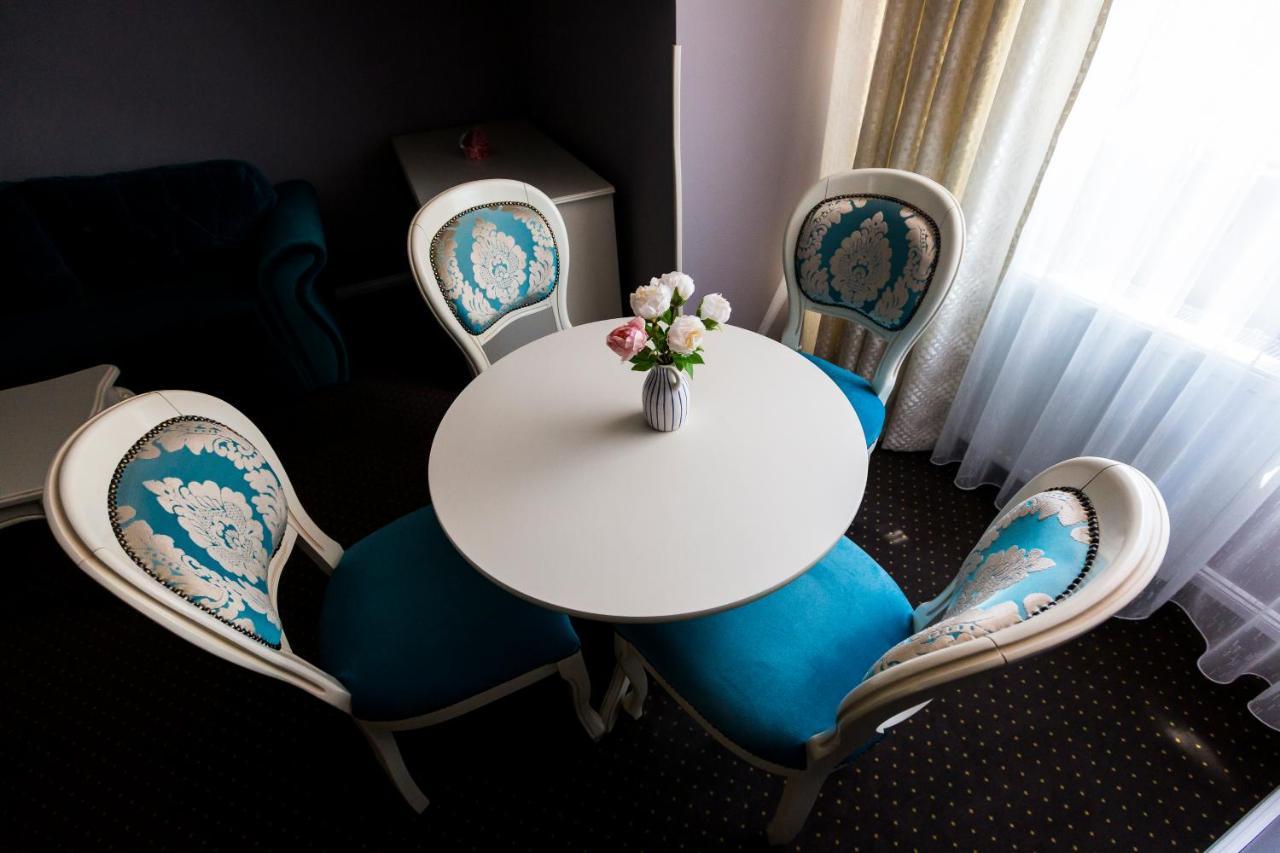 Royal Inn Busteni-Adults Only エクステリア 写真