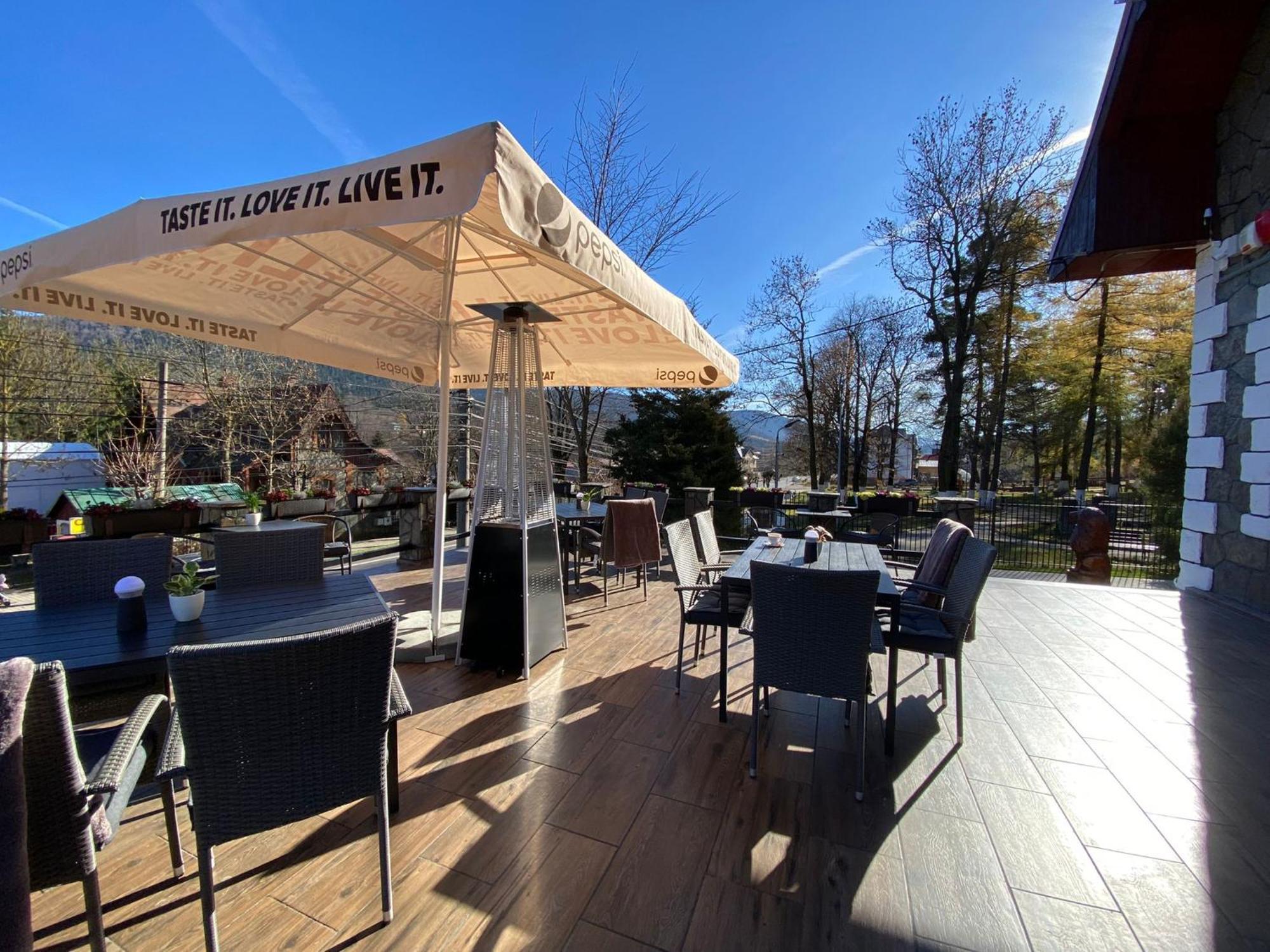 Royal Inn Busteni-Adults Only エクステリア 写真